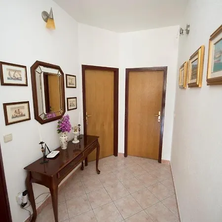 In With Sea View, Balcony, Air Conditioning, Wifi 132-5 Daire Duće