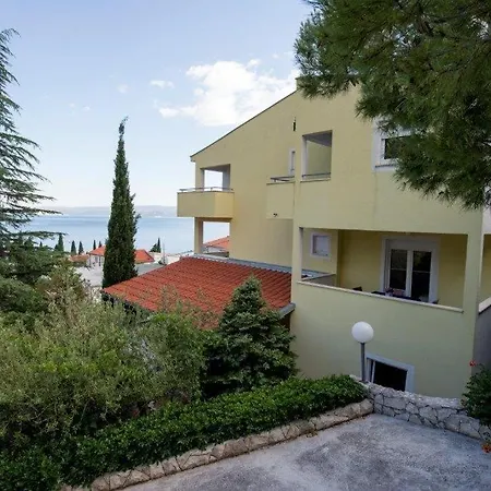 In With Sea View, Balcony, Air Conditioning, Wifi 132-5 Apartman Duće