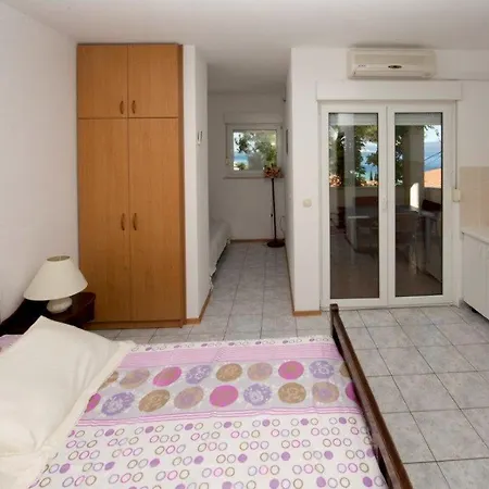 In With Sea View, Balcony, Air Conditioning, Wifi 132-5 Duće